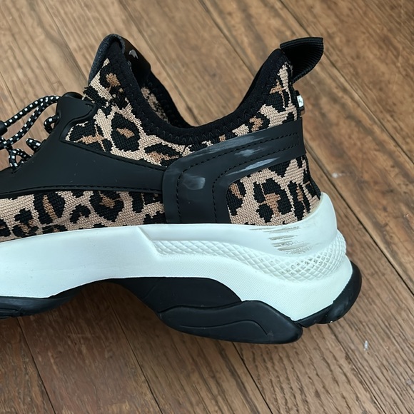 Steve Madden leopard print sneakers - Picture 8 of 8